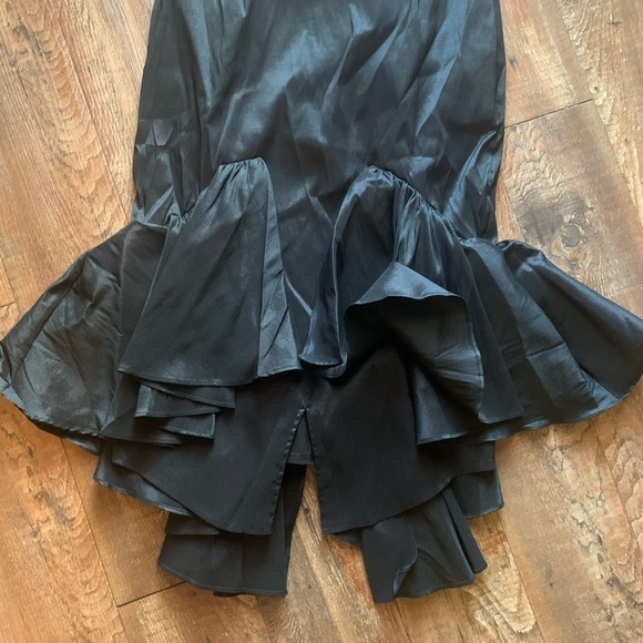 Retro Raquel Polyester black high low asymmetrical ruffle flare midi skirt - Picture 5 of 10